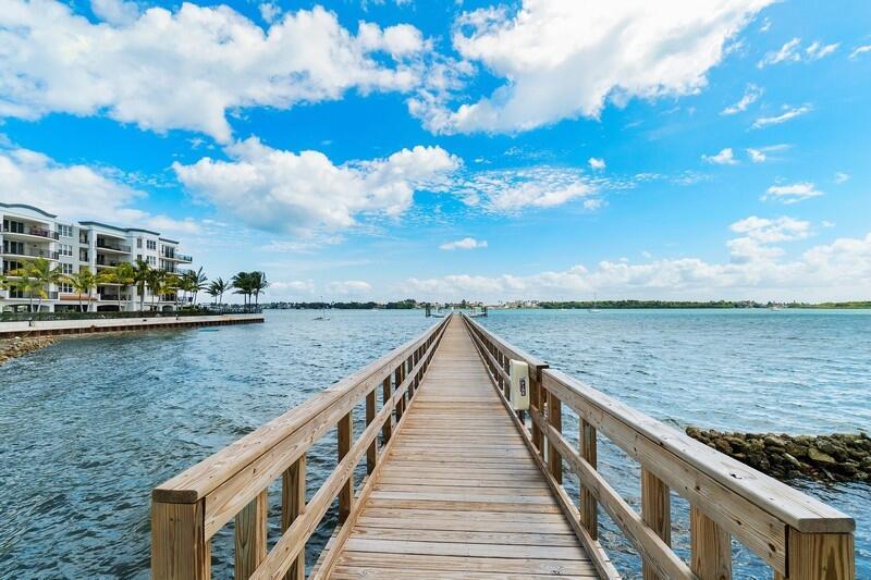 CASA DEL MAR - Residential