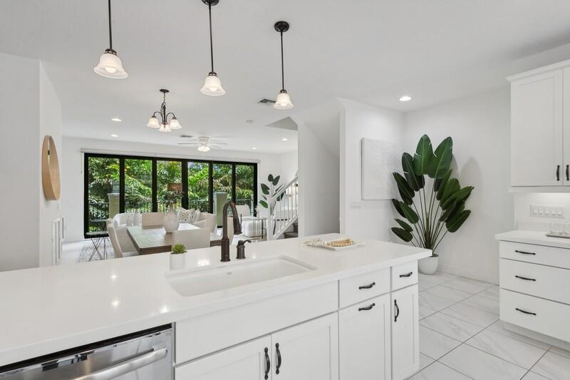 CASA DEL MAR - Residential