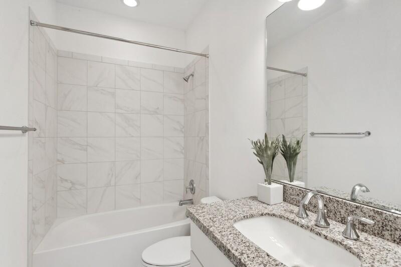 CASA DEL MAR - Residential