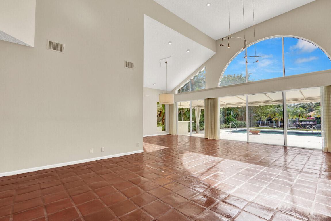 2571 Marseille Drive