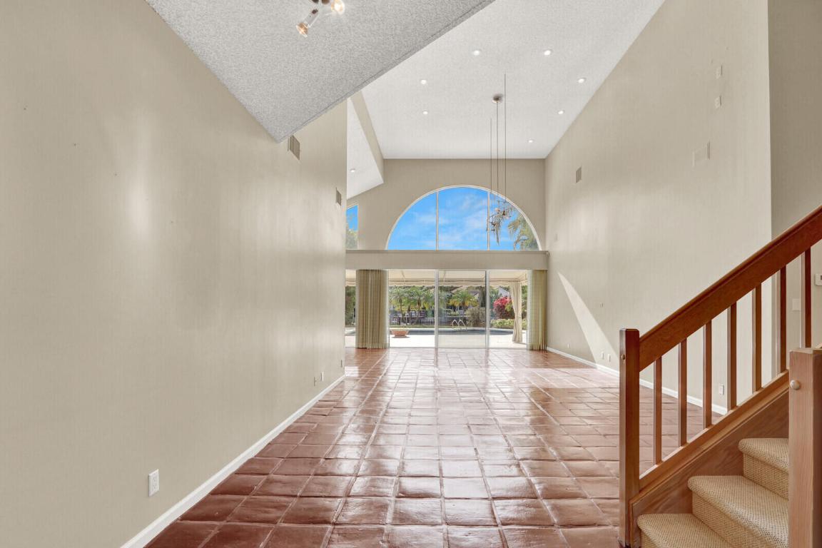 2571 Marseille Drive