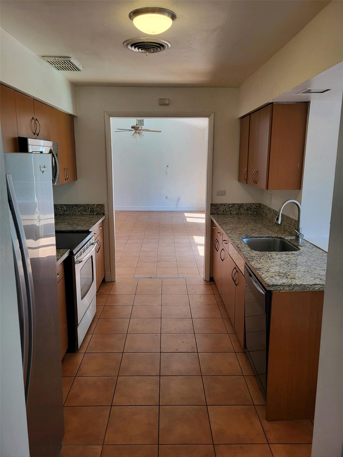 Palmetto Country Club Est - Residential Lease