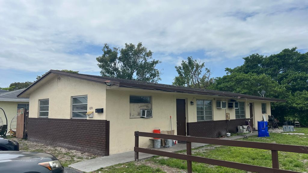 Photo of 1691 SW 44th Terrace #1-2, Fort Lauderdale, FL 33317 (MLS # B26010064)