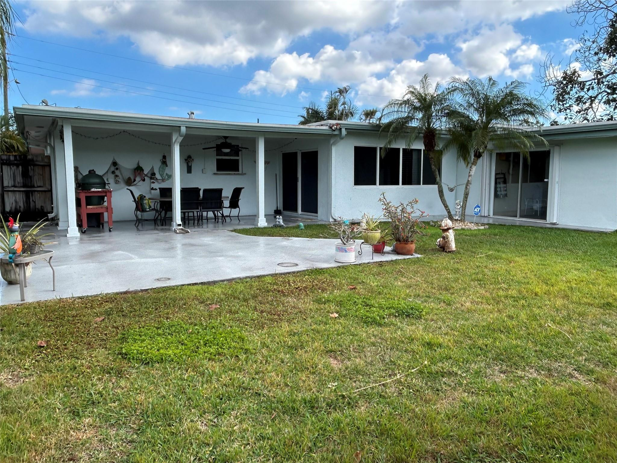 LAUDERDALE GOLF ESTATES - Residential