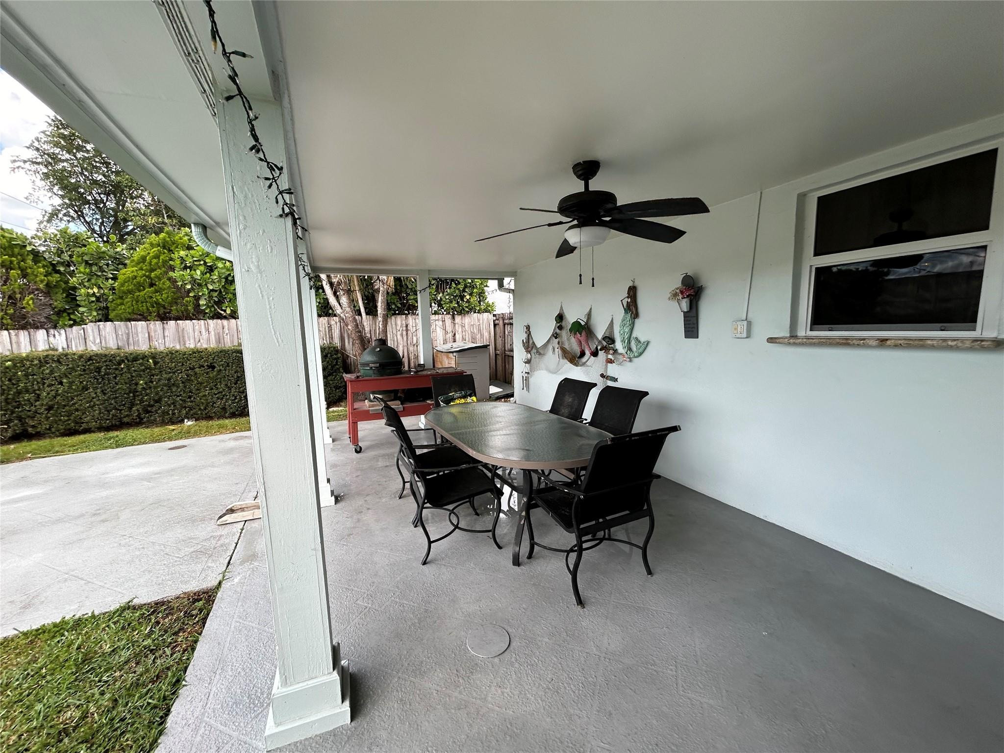 LAUDERDALE GOLF ESTATES - Residential