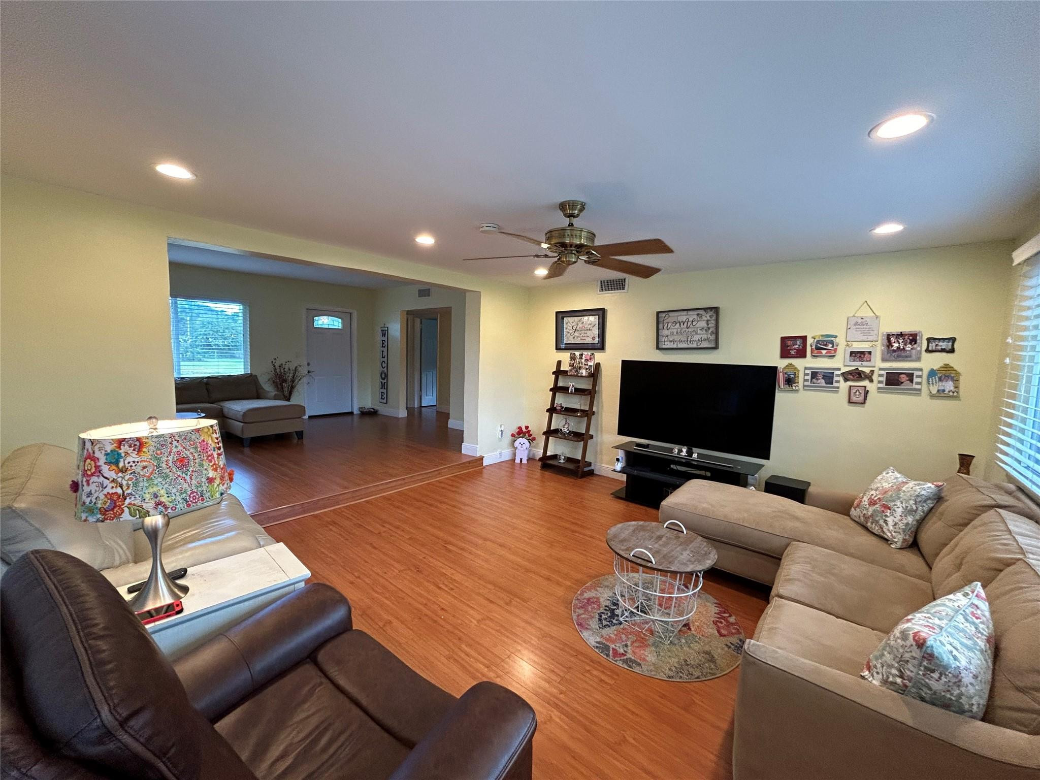 LAUDERDALE GOLF ESTATES - Residential