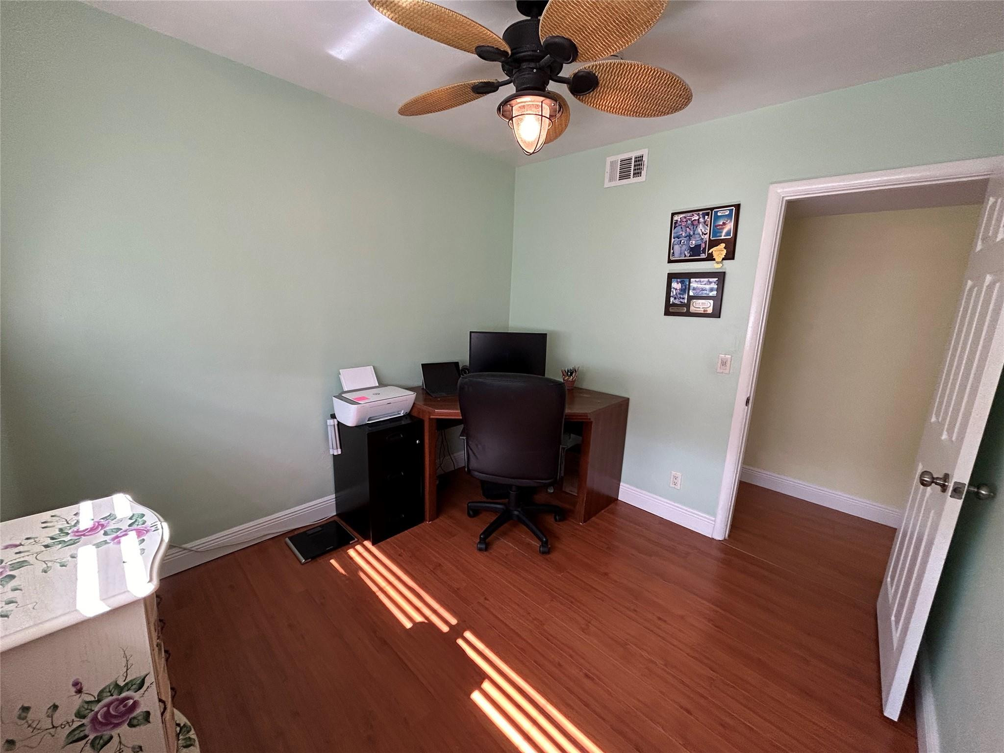 LAUDERDALE GOLF ESTATES - Residential