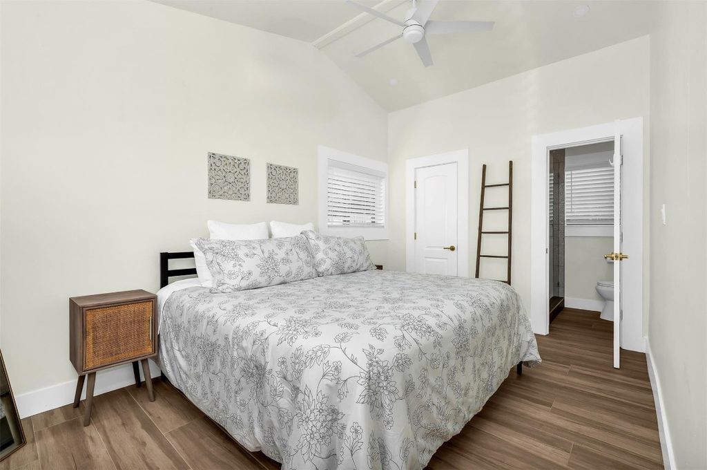 Photo of 742 NE 17th Avenue, Fort Lauderdale, FL 33304 (MLS # F10545455)