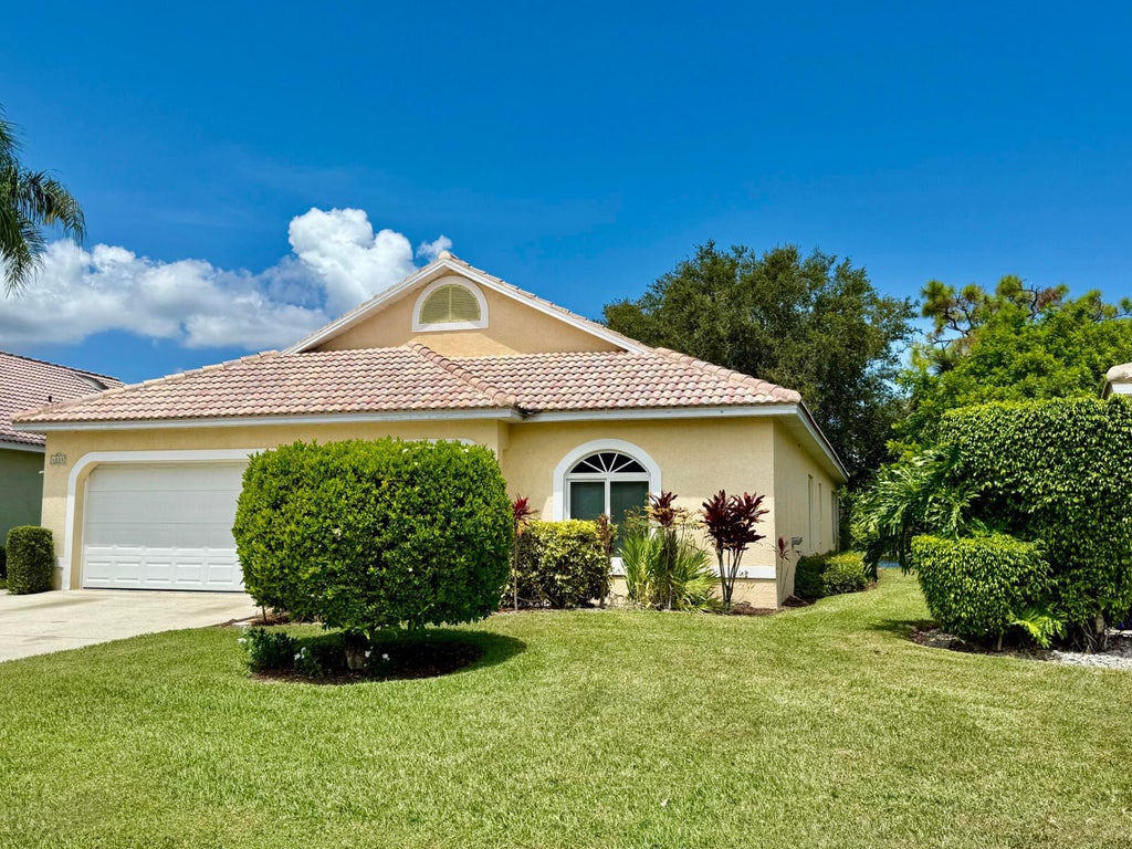 Photo of 6008 SE Walkers Cay Court, Stuart, FL 34997 (MLS # B26071115)