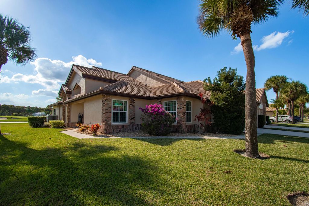 Photo of 8213 Cassia Drive, Boynton Beach, FL 33472 (MLS # R11160382)