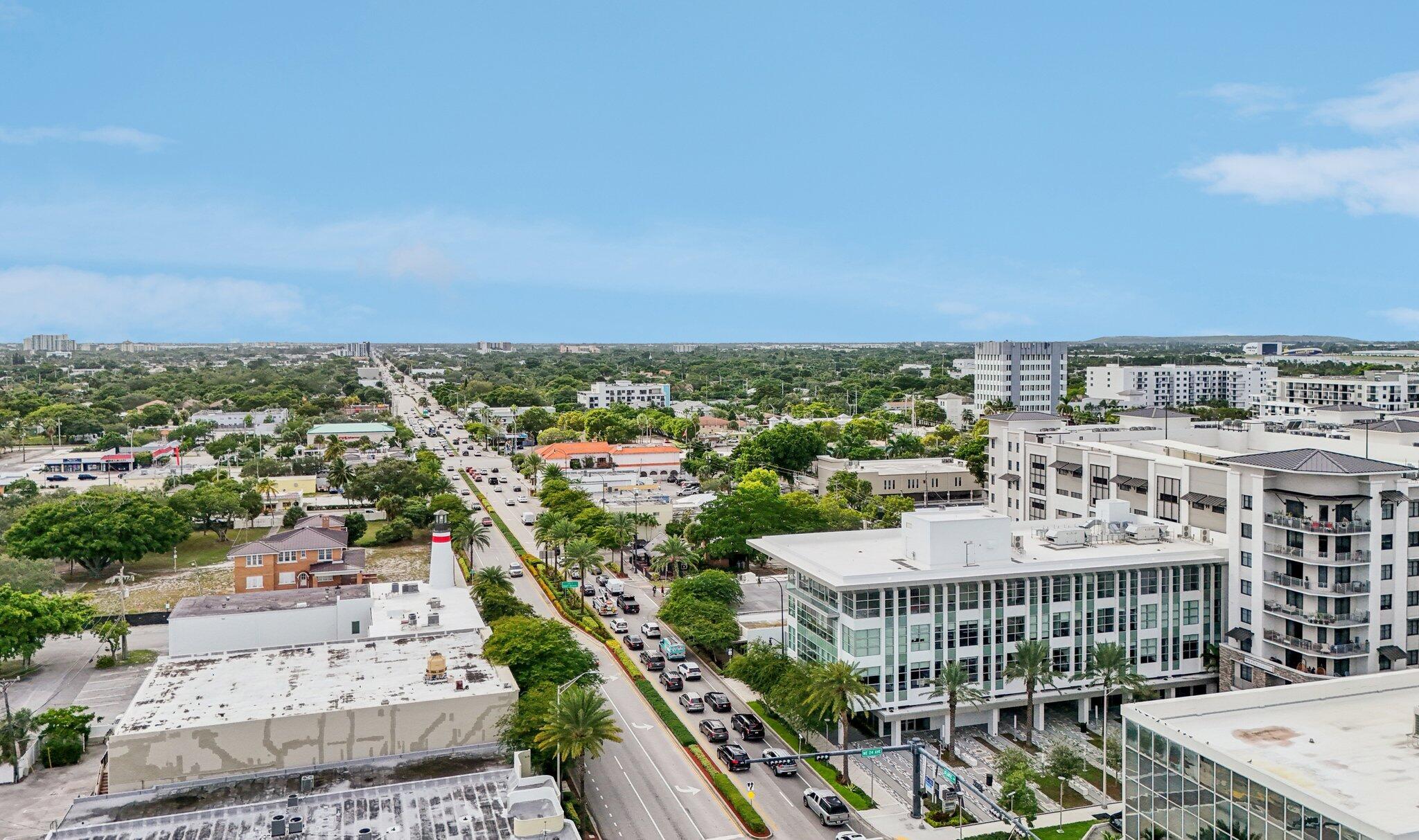 2731 NE 5th Street, Pompano Beach, FL, 33062/$1,949,900 2 2731 NE 5th Street