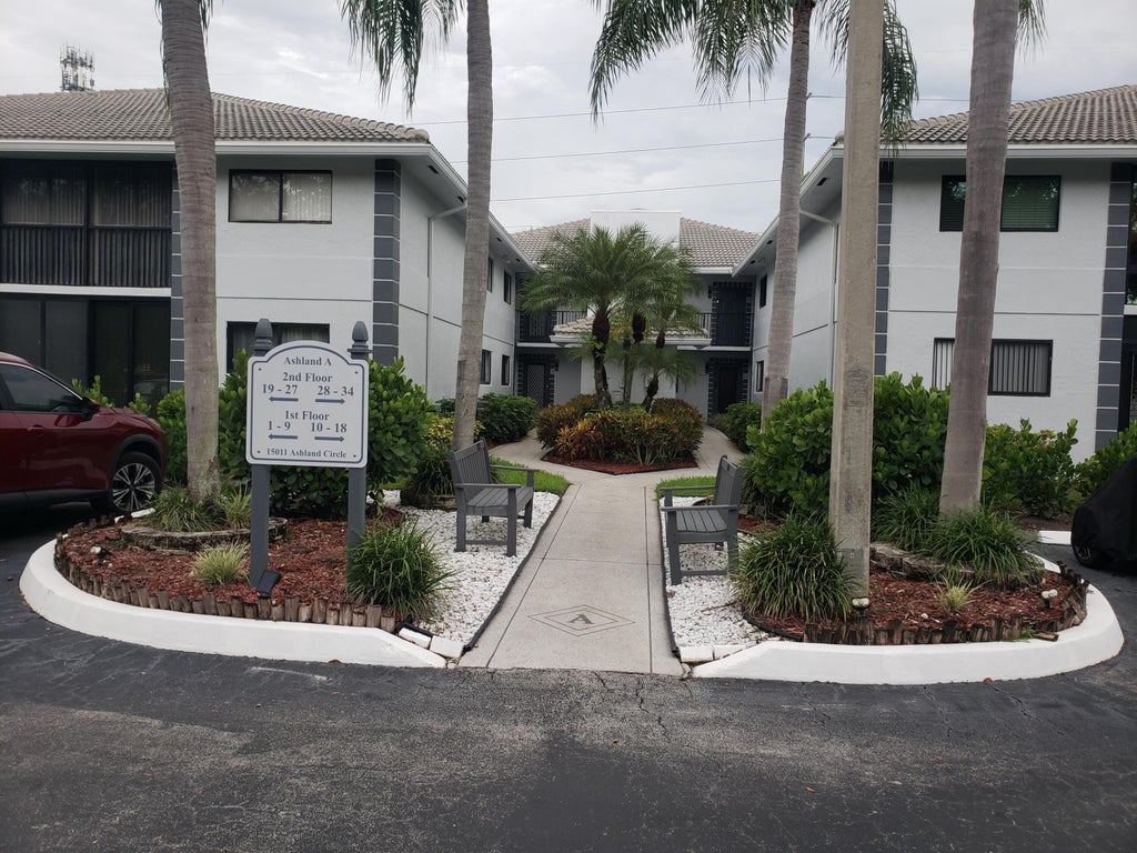 Photo of 15011 ASHLAND Circle #31, Delray Beach, FL 33484 (MLS # B26089693)