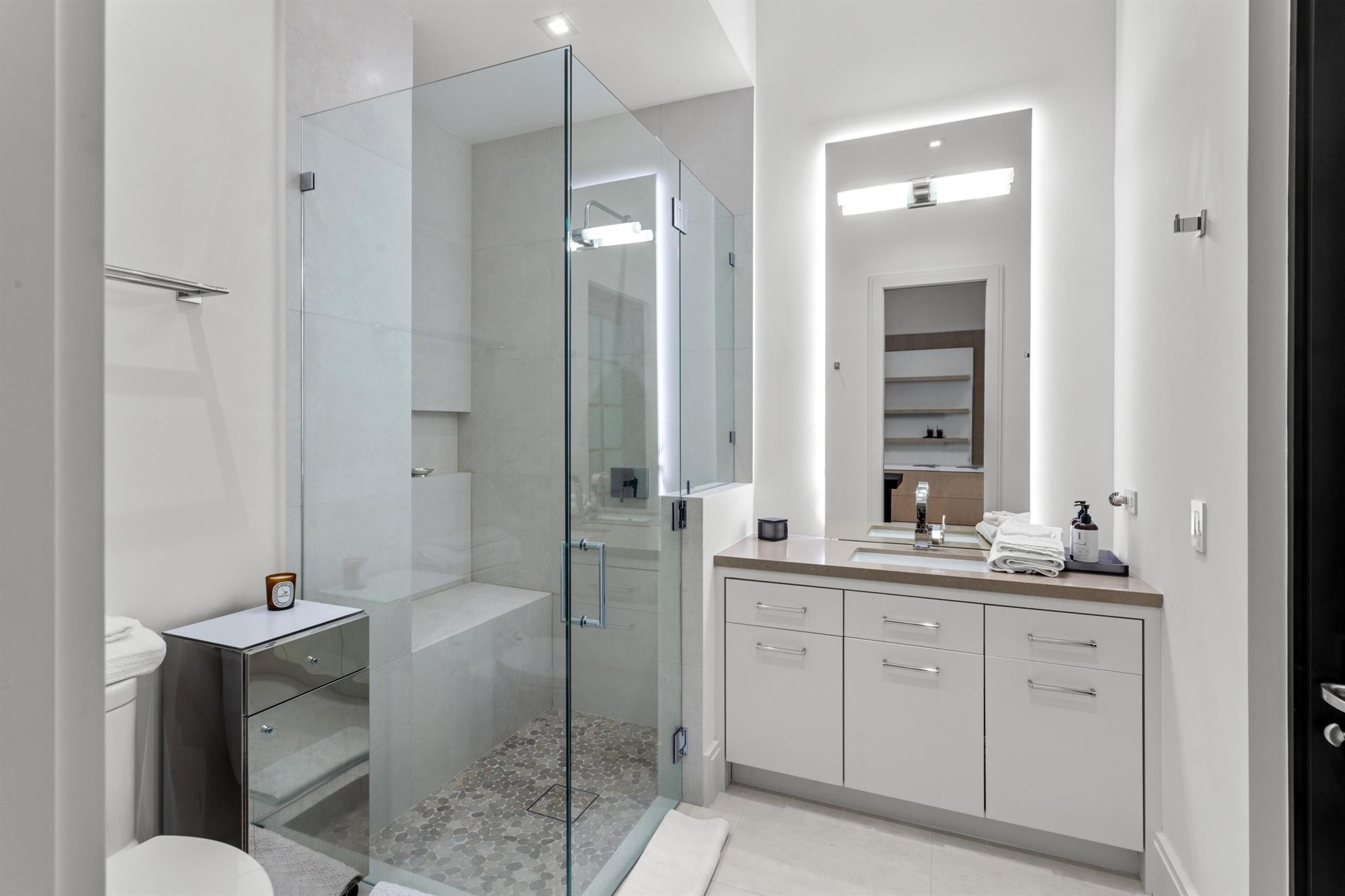 SEAGATE SEC A - Residential Lease