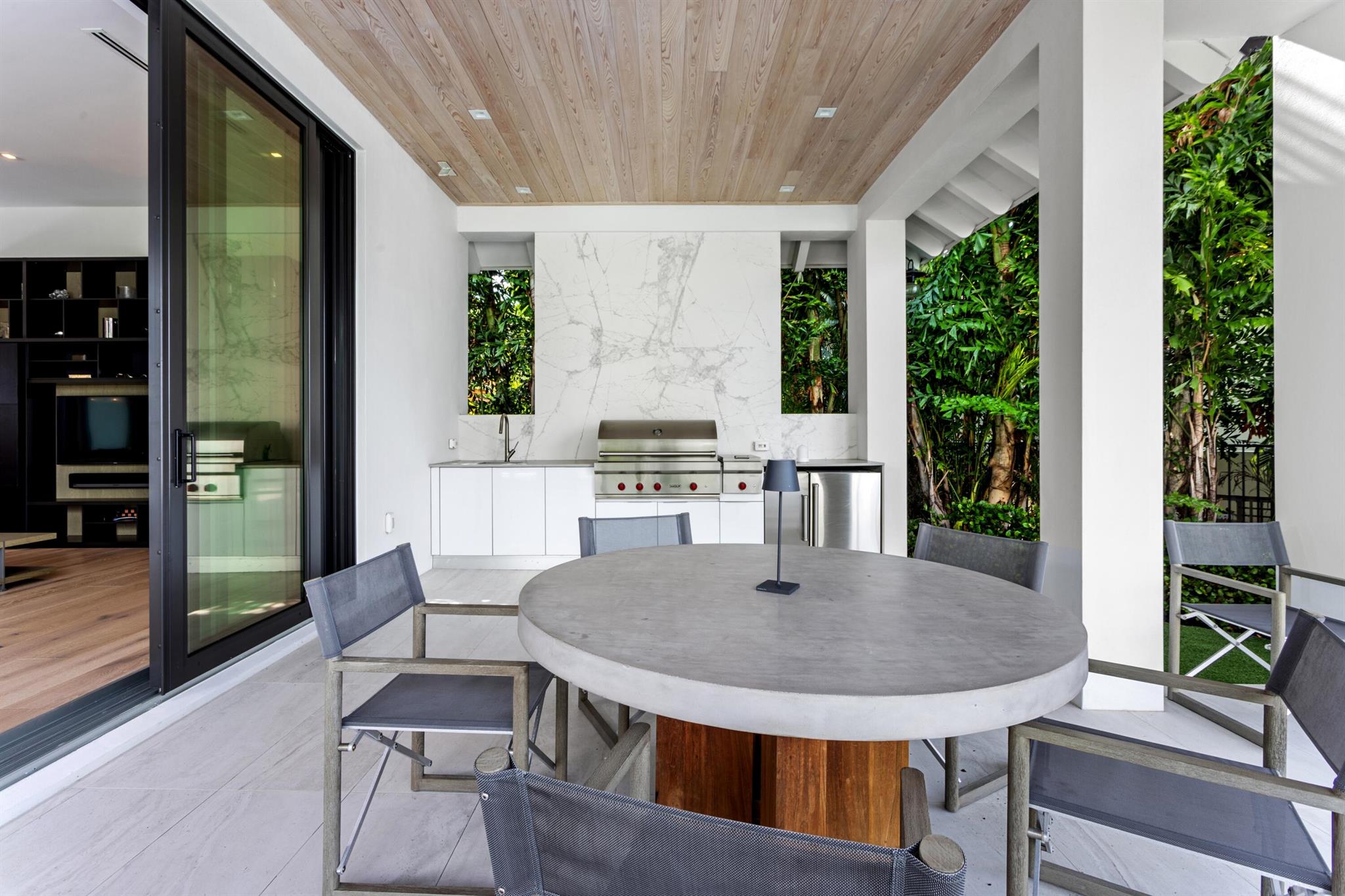 SEAGATE SEC A - Residential Lease