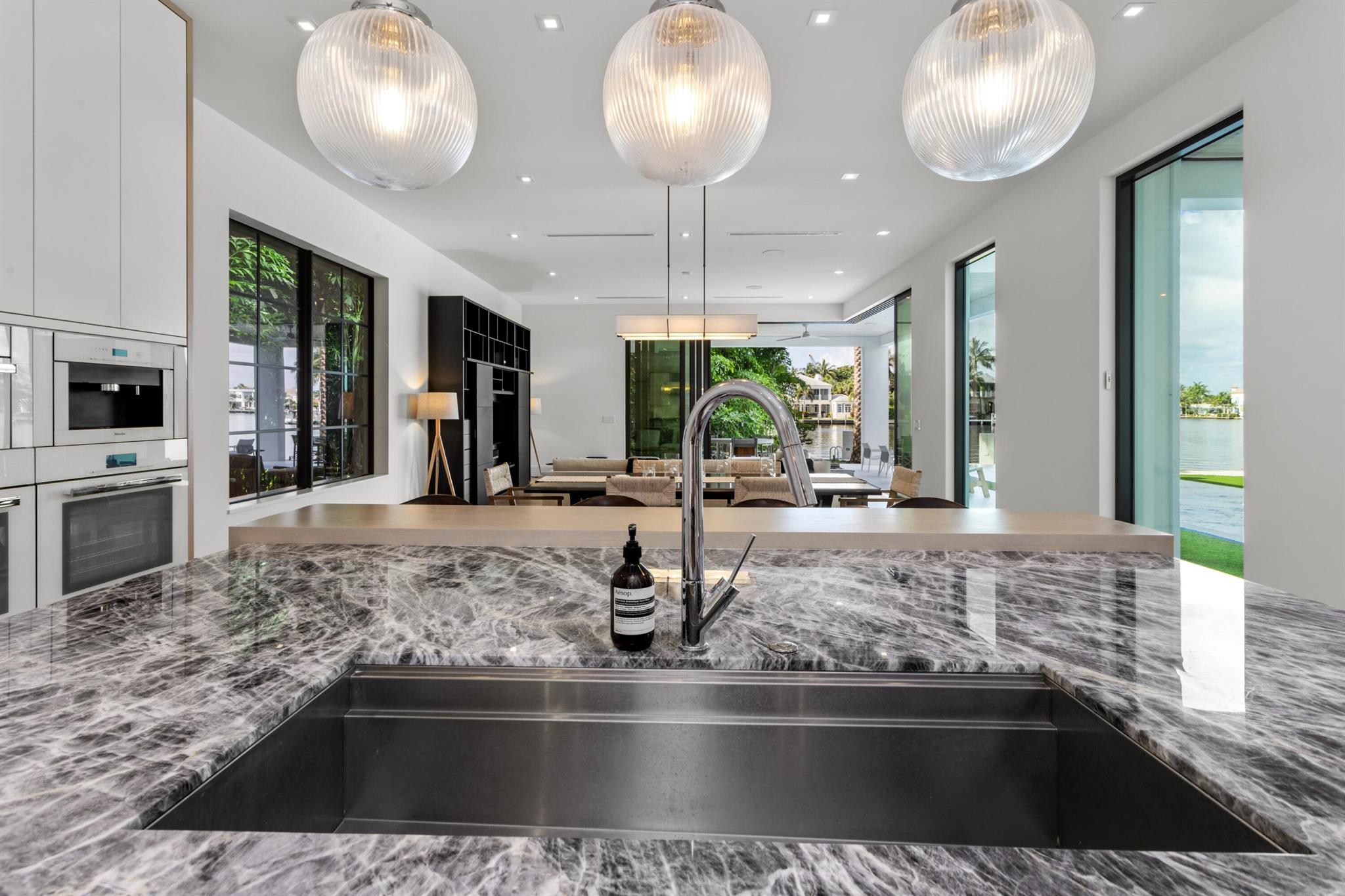 SEAGATE SEC A - Residential Lease