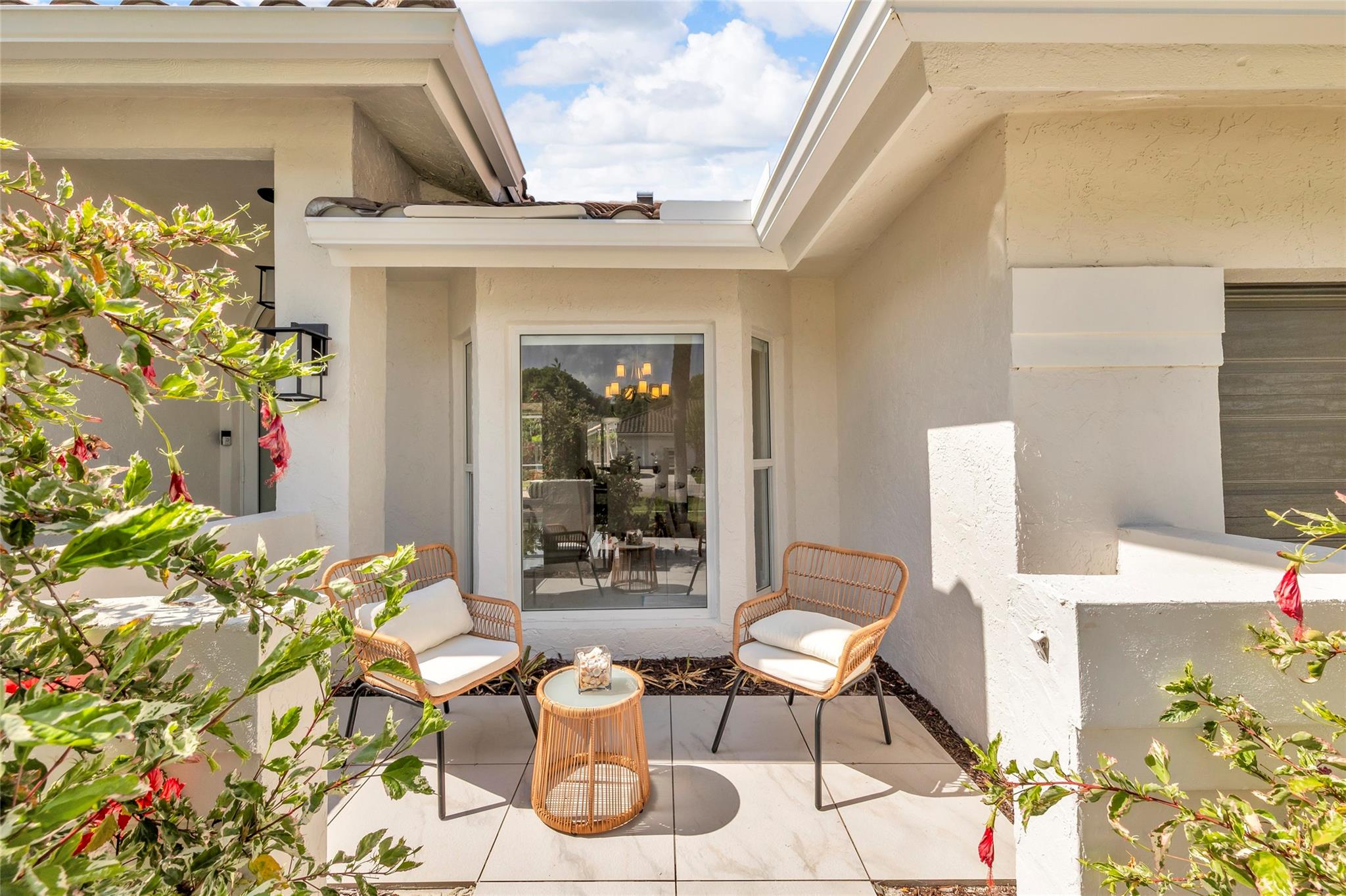 9585 Carousel Cir