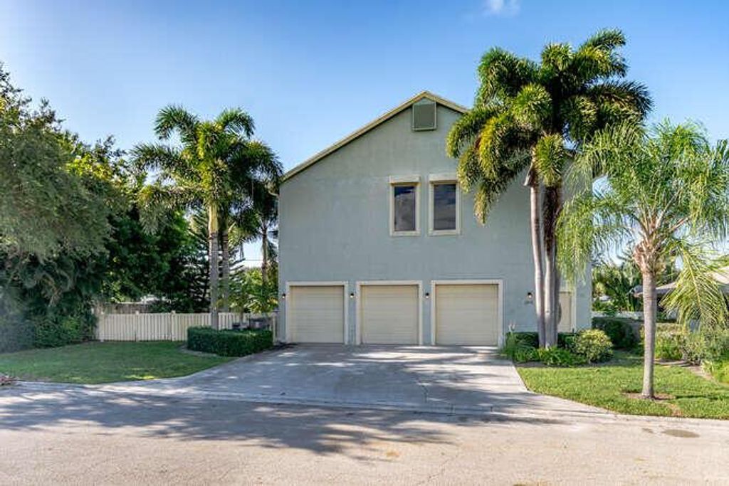 Photo of 2074 N Suzanne Circle, North Palm Beach, FL 33408 (MLS # R10741495)