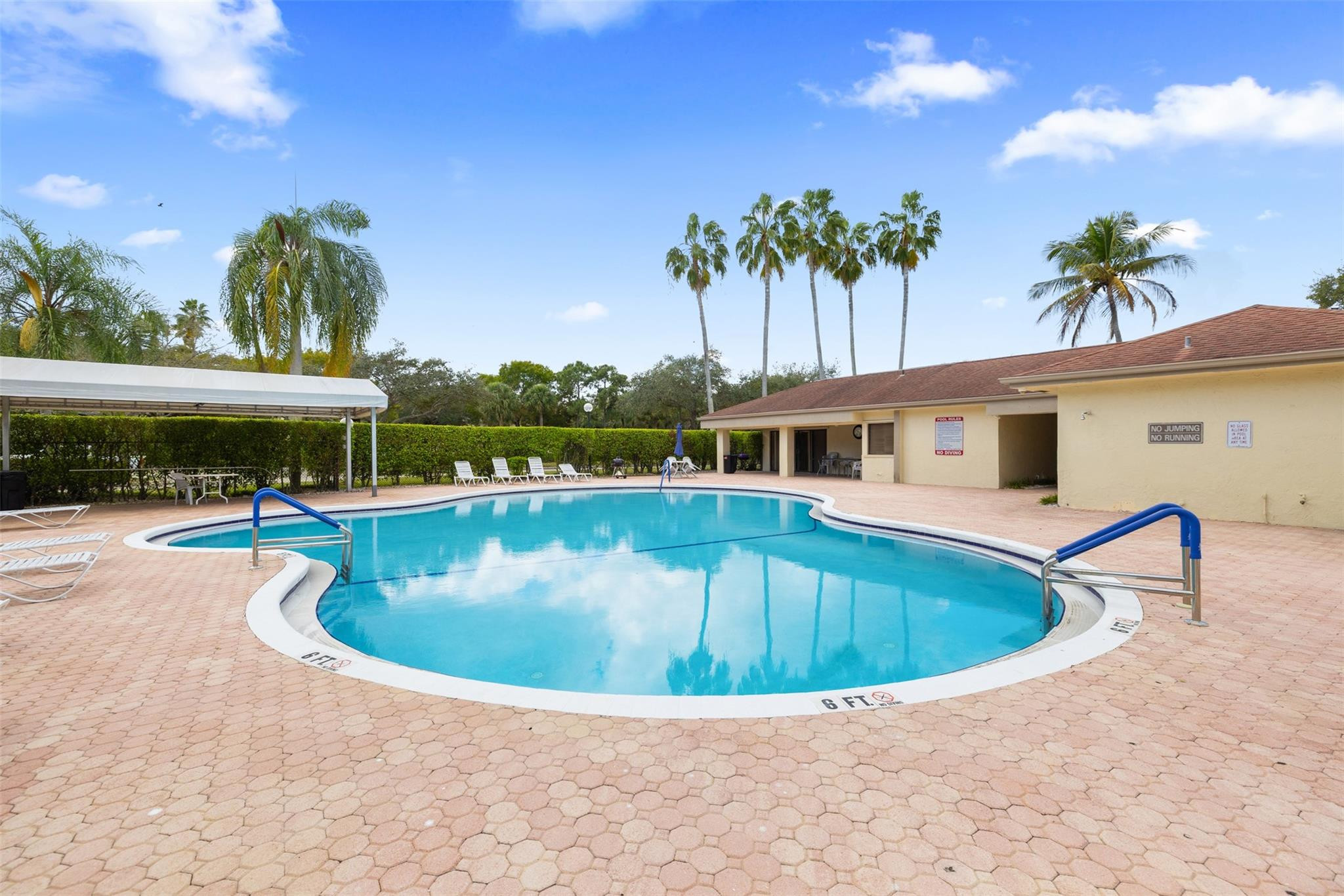 APPLEWOOD VILLAGE IV - Residential