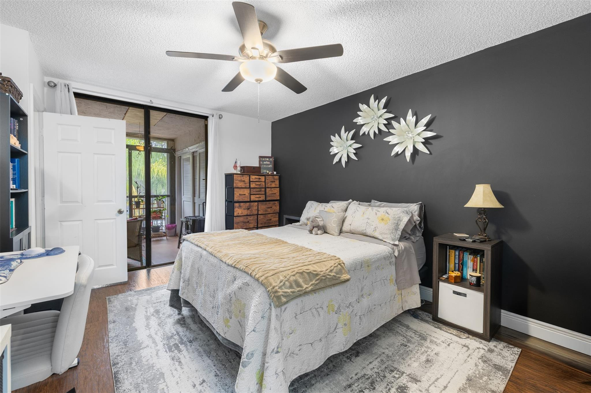 APPLEWOOD VILLAGE IV - Residential