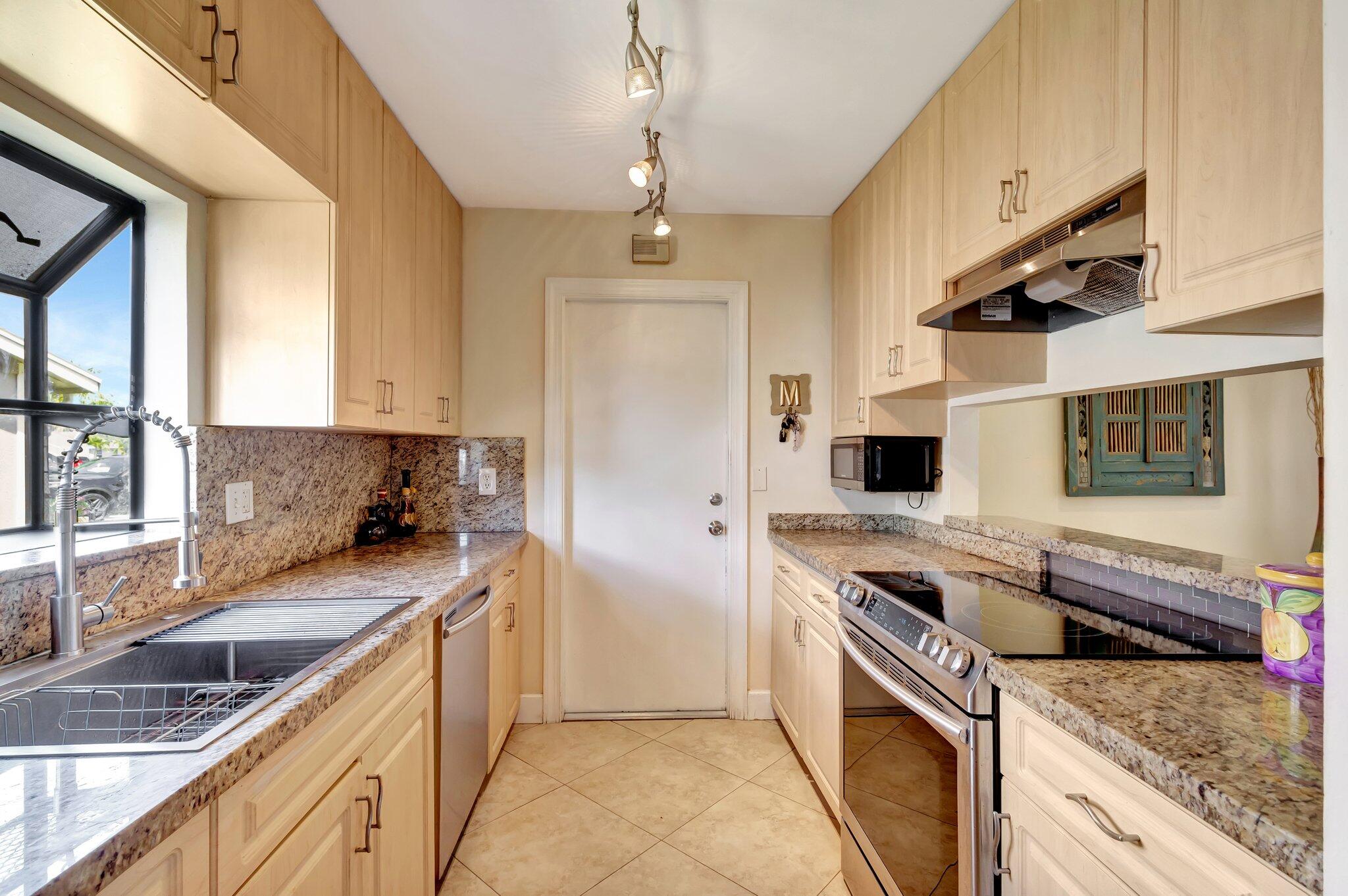 4075 Clearview Ter Terrace