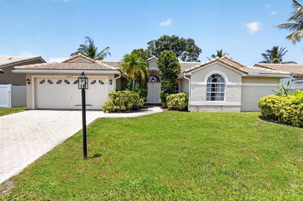 Photo of 9415 Lake Serena Drive, Boca Raton, FL 33496 (MLS # B26057848)
