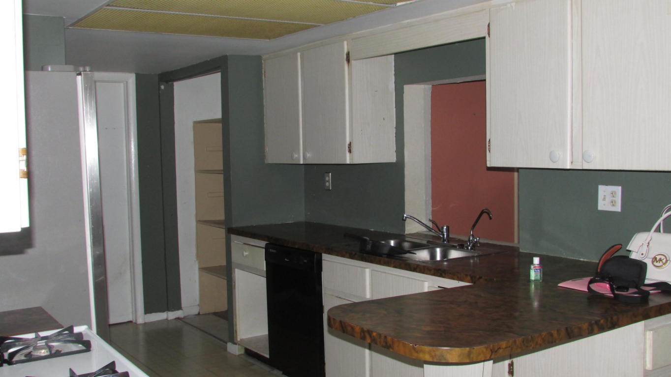 LAKE OSBORNE MNR - Residential