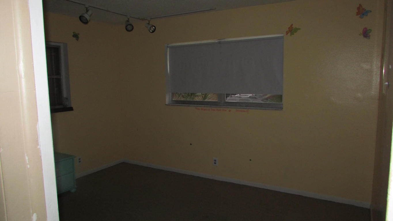 LAKE OSBORNE MNR - Residential