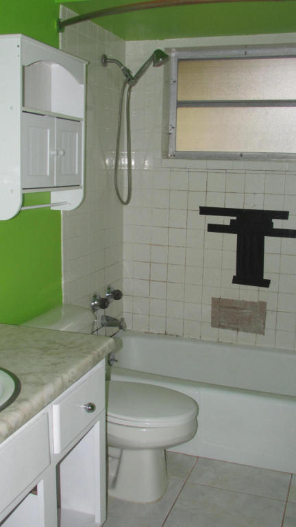 LAKE OSBORNE MNR - Residential