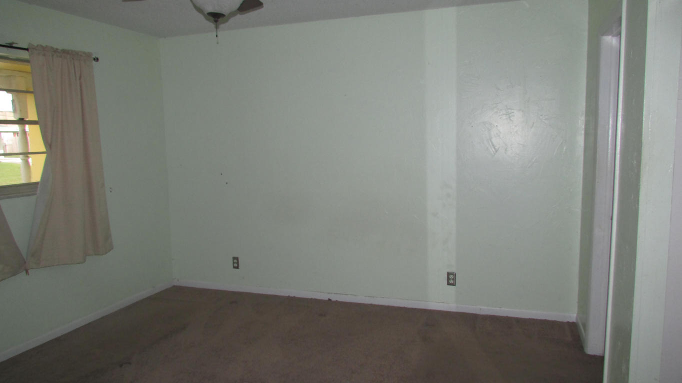 LAKE OSBORNE MNR - Residential