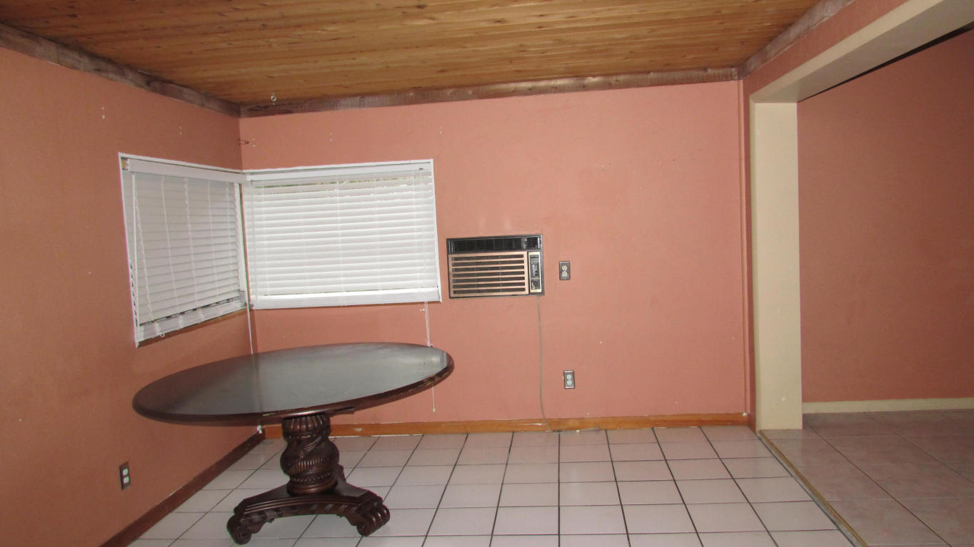 LAKE OSBORNE MNR - Residential