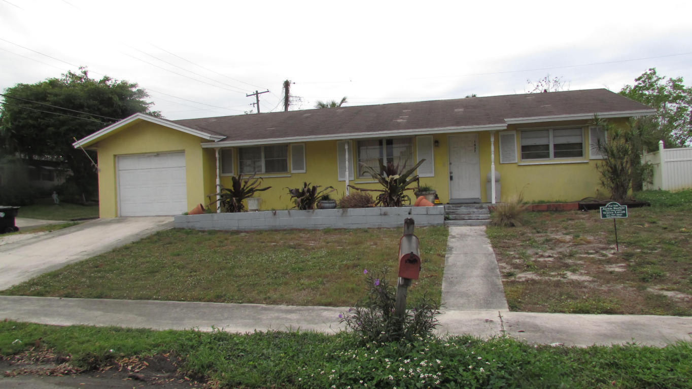 LAKE OSBORNE MNR - Residential