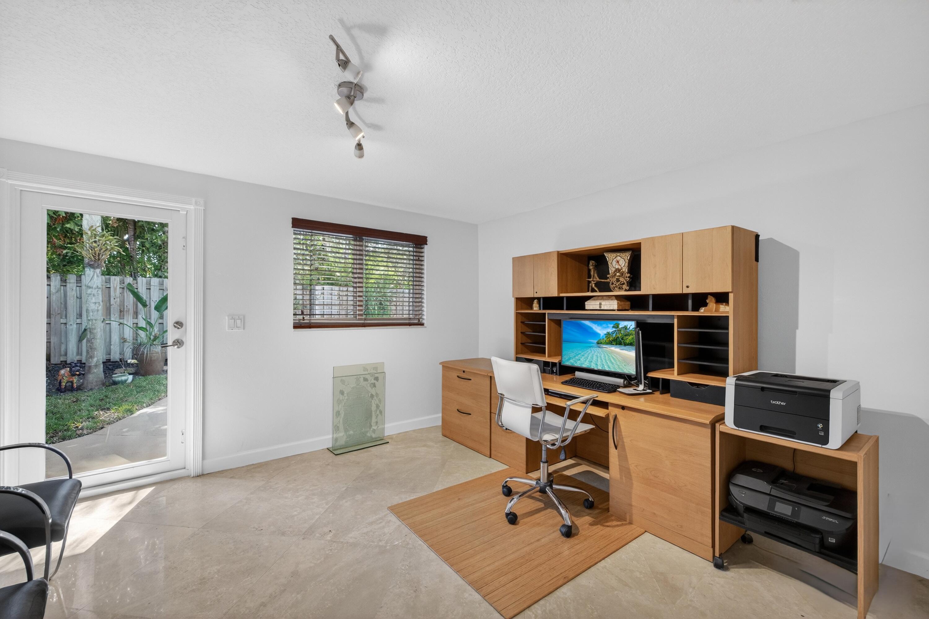 EDGEWATER ESTATES - Residential