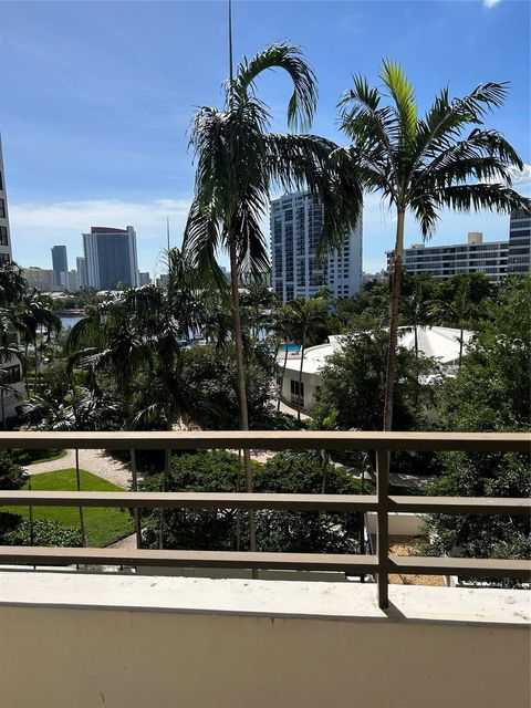 2500 Parkview Dr 615 Hallandale Beach FL 33009