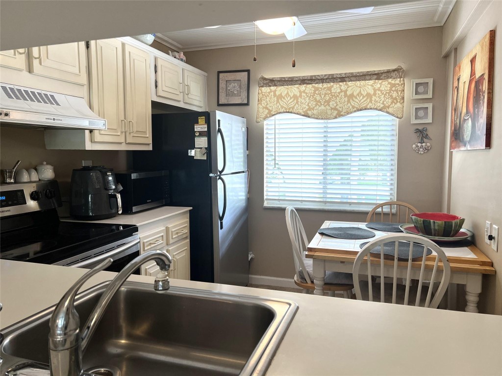 Martinique Village III - Residential Lease