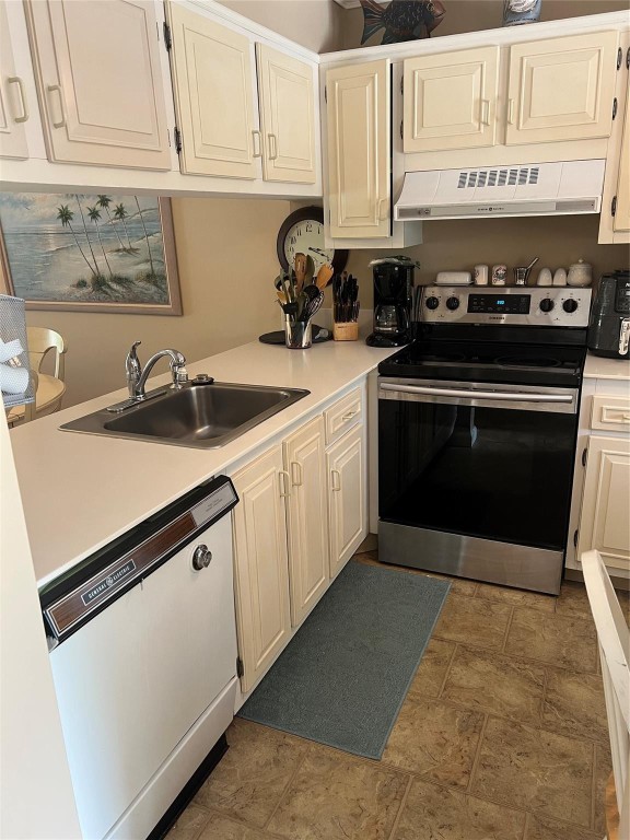 Martinique Village III - Residential Lease