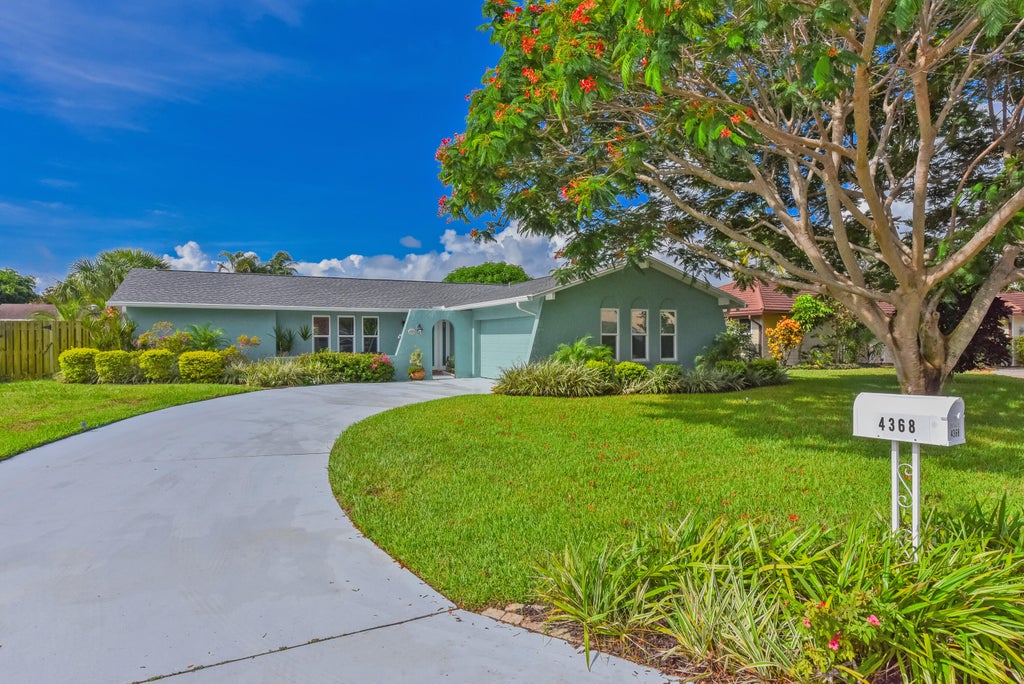 Photo of 4368 Hawthorn Avenue, Palm Beach Gardens, FL 33410 (MLS # B26061372)