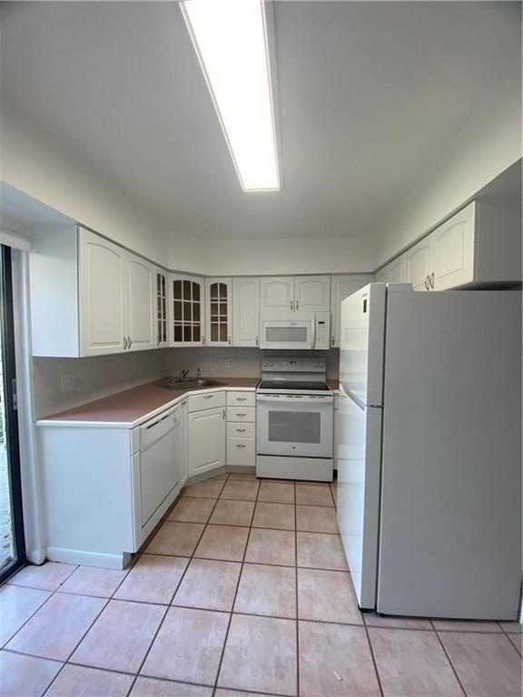 wimbledon at jacaranda - Residential