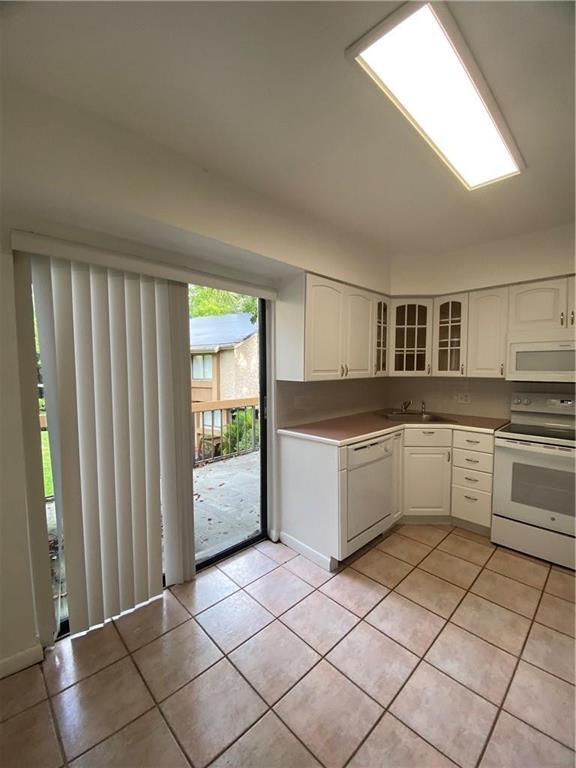 wimbledon at jacaranda - Residential