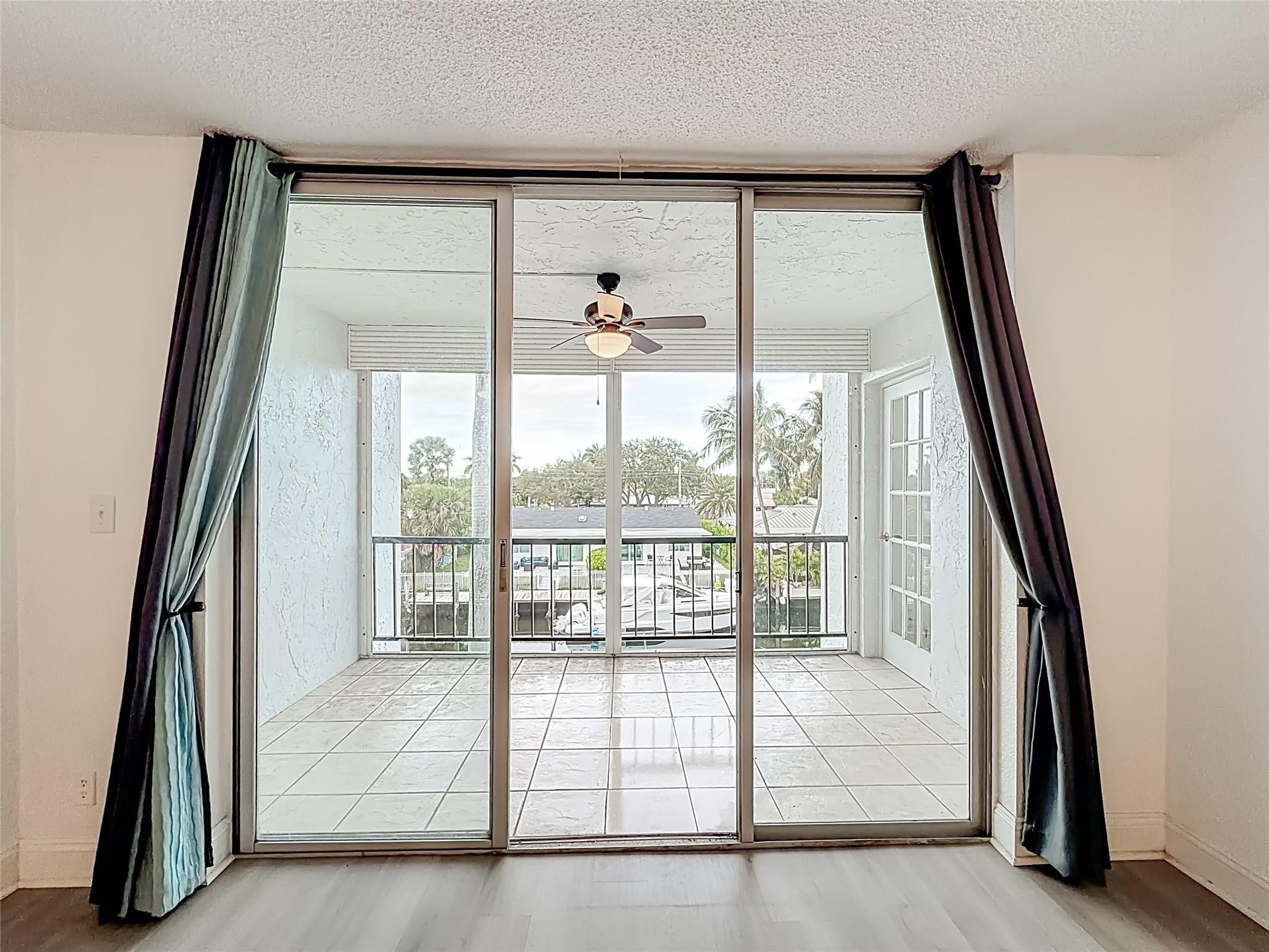Island Club - Residential Lease