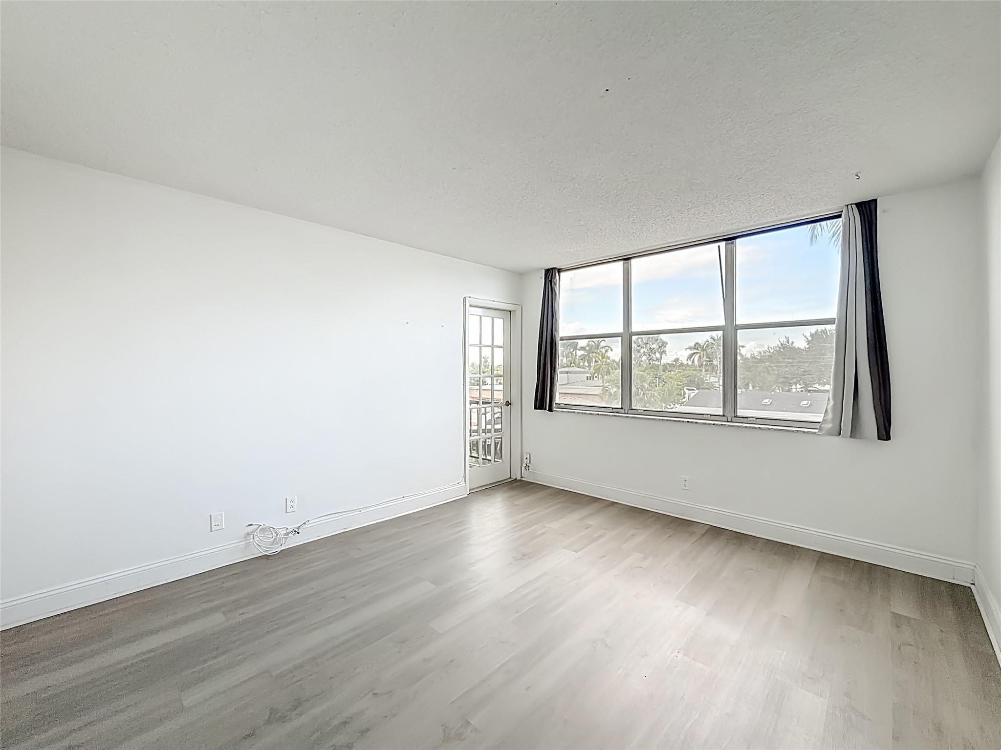 Island Club - Residential Lease