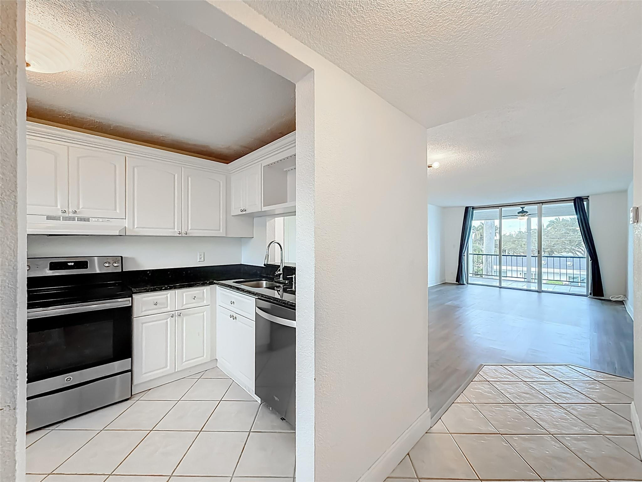 Island Club - Residential Lease