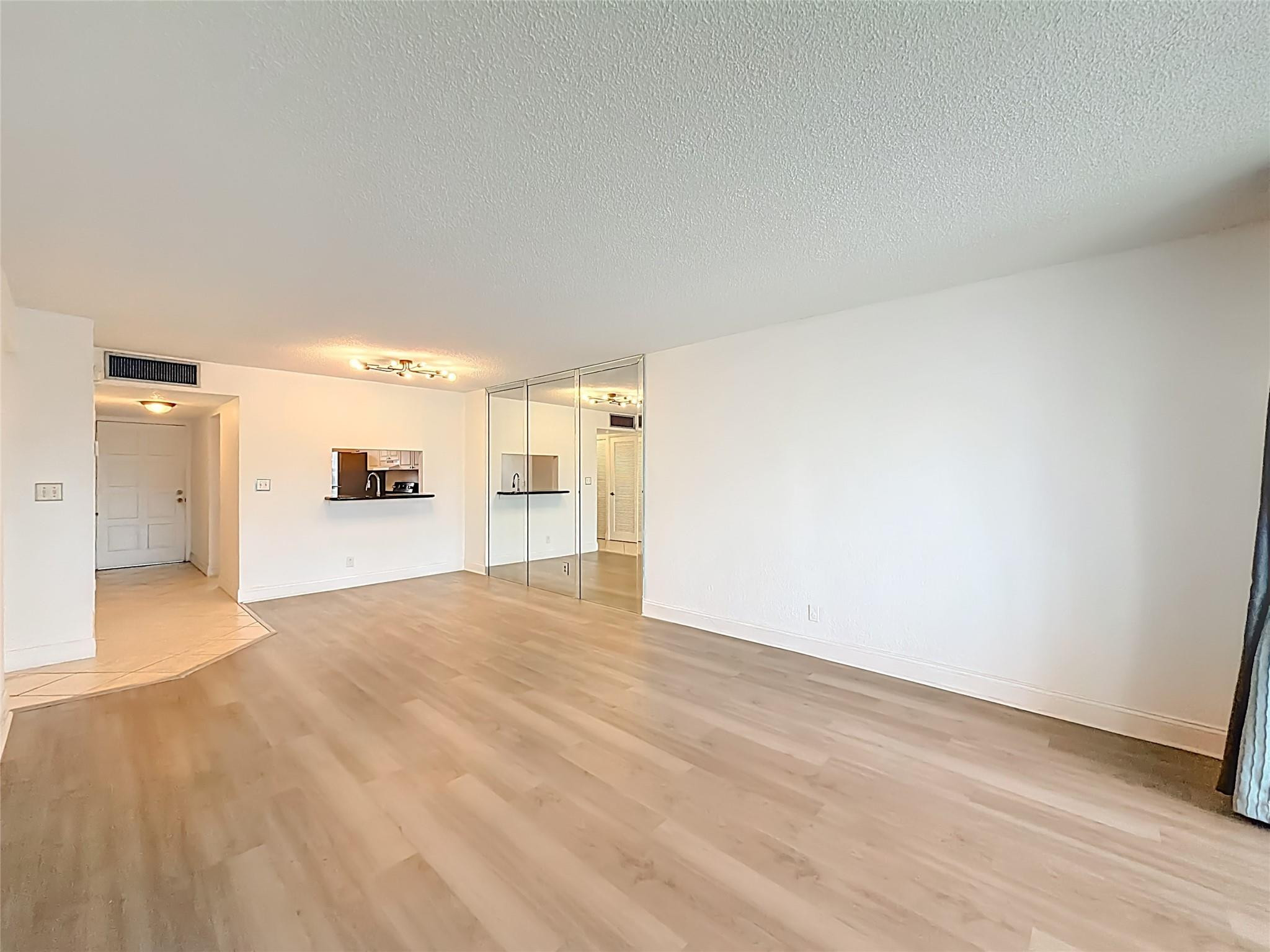 Island Club - Residential Lease