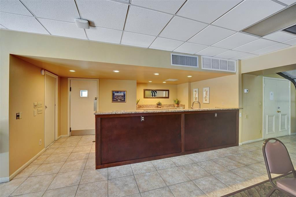 Island Club - Residential Lease