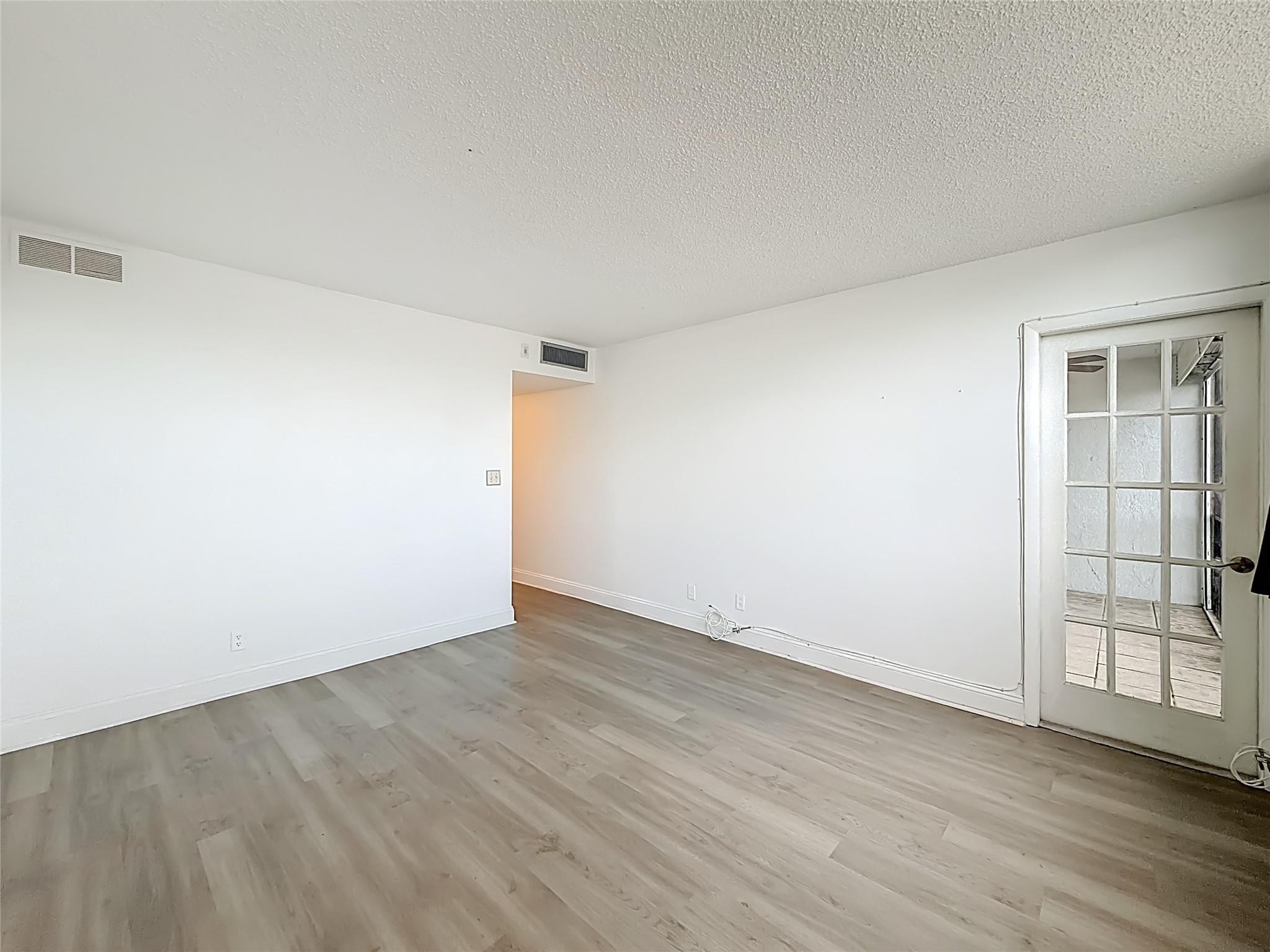 Island Club - Residential Lease