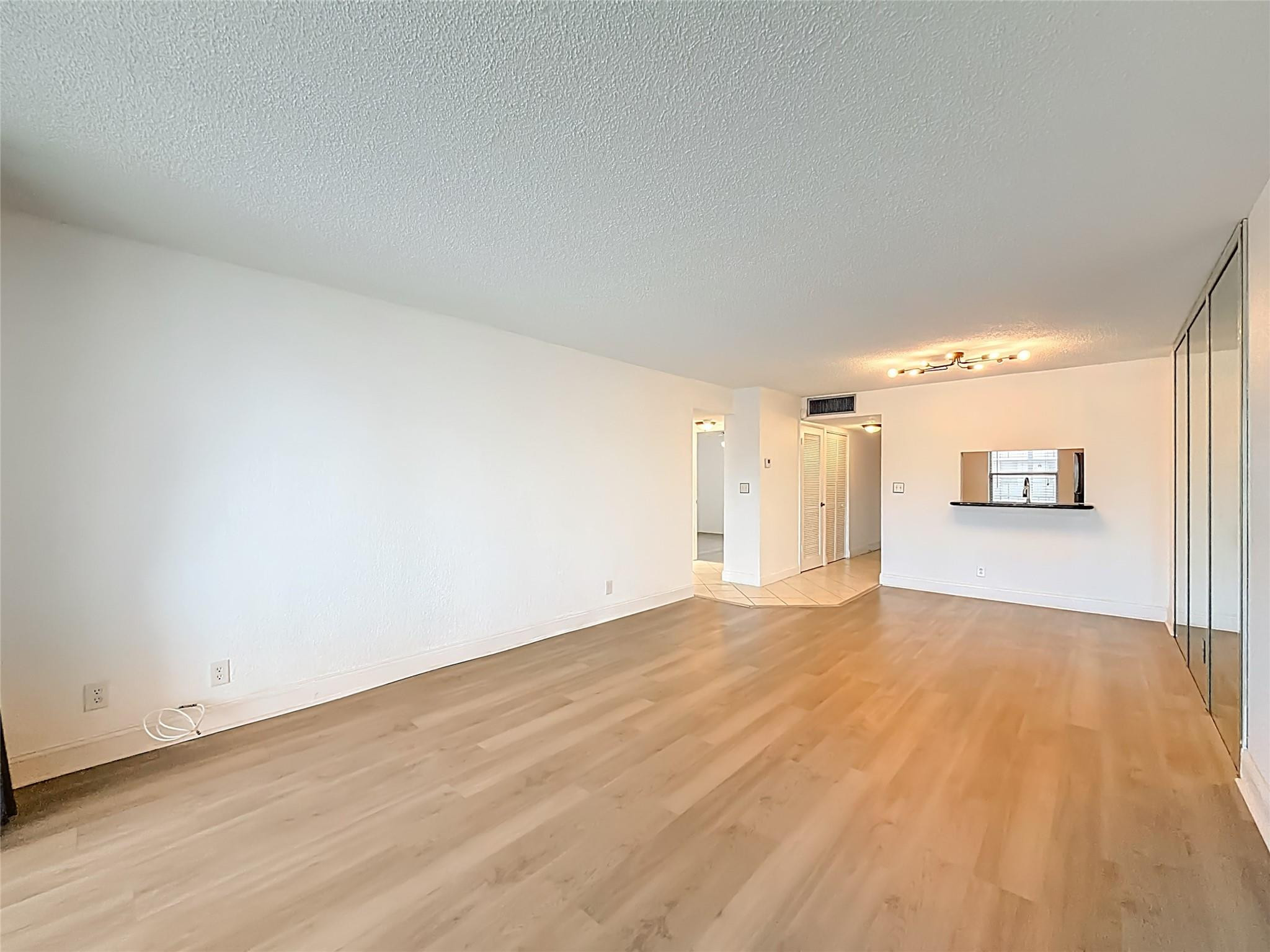 Island Club - Residential Lease