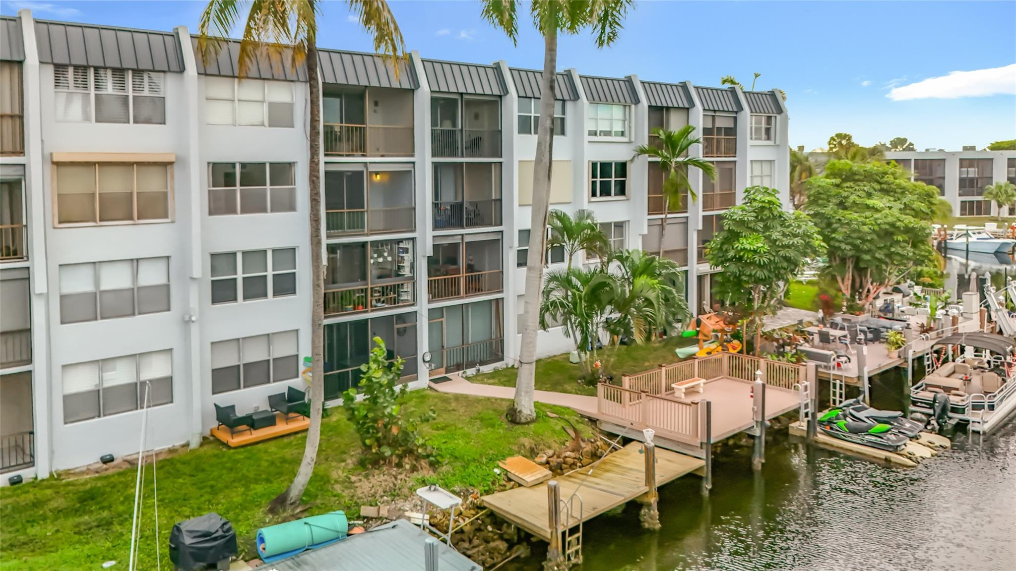 Island Club - Residential Lease