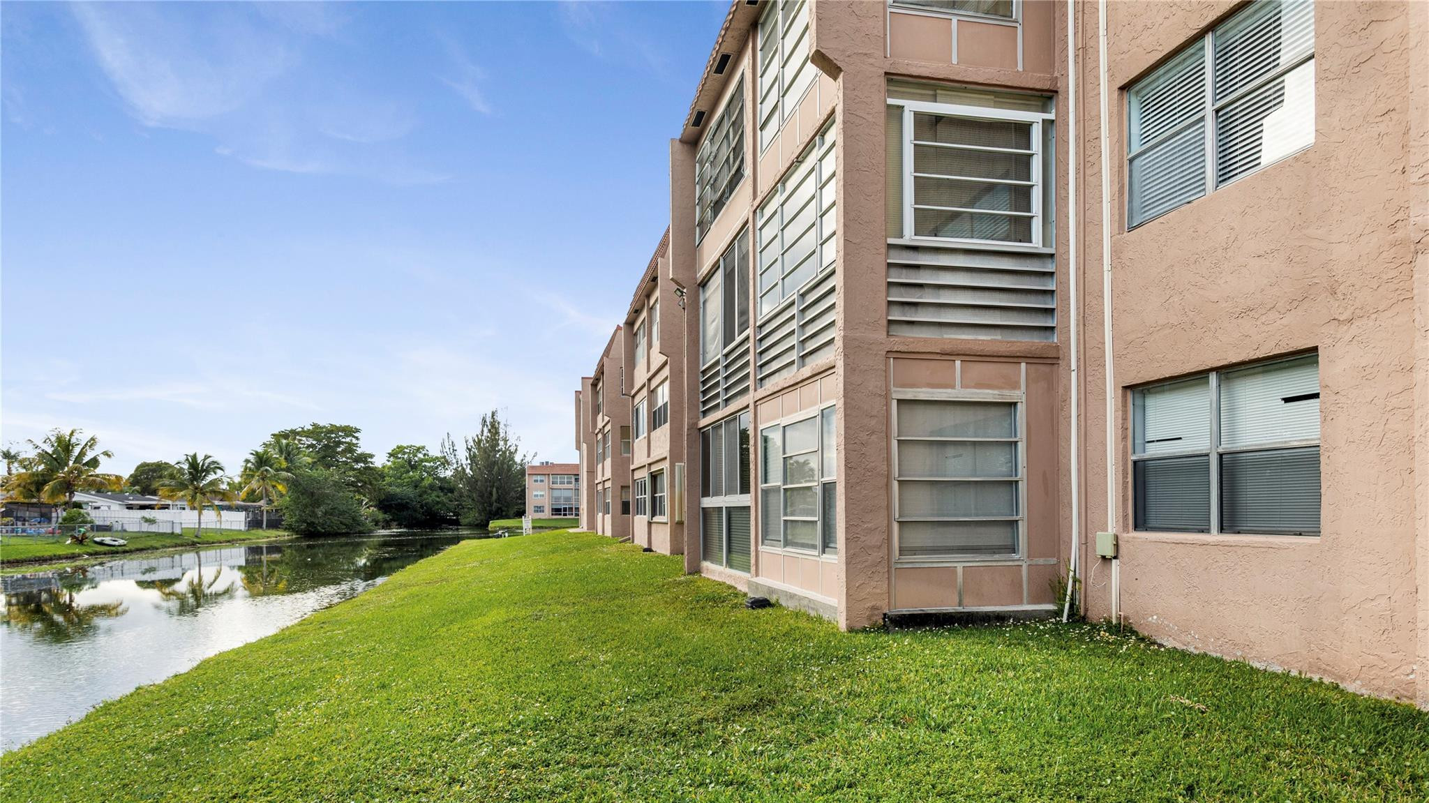 Sunrise Lakes - Residential