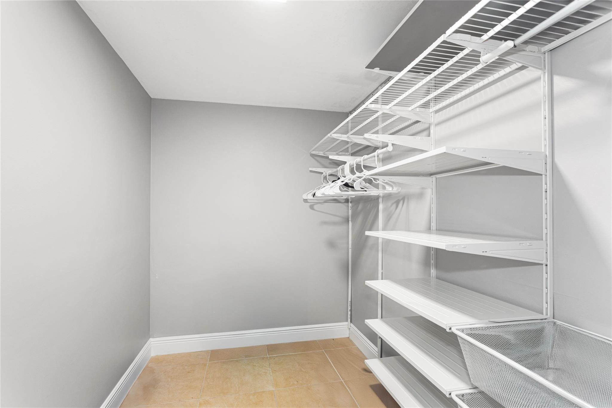 Sunrise Lakes - Residential