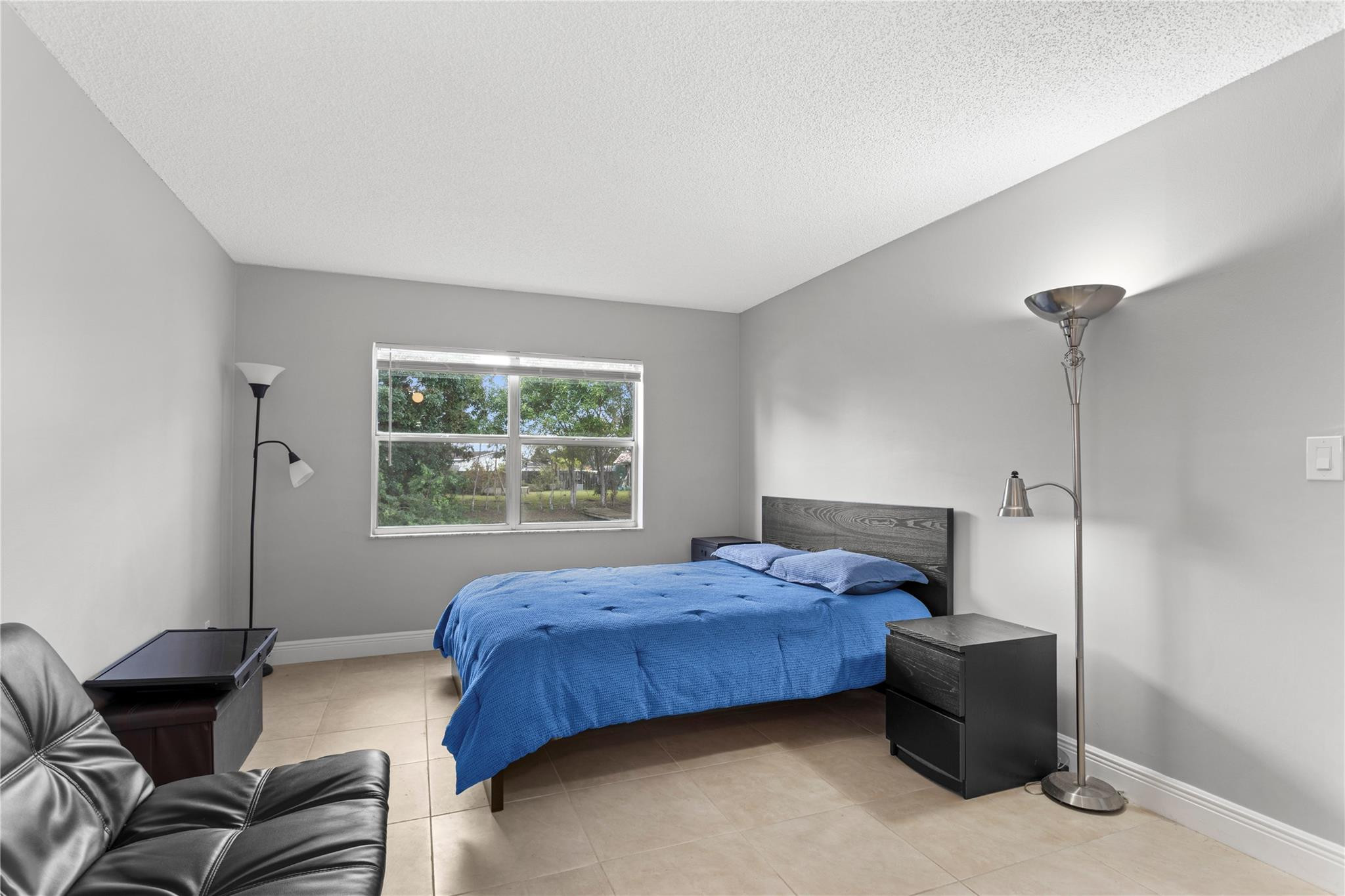 Sunrise Lakes - Residential