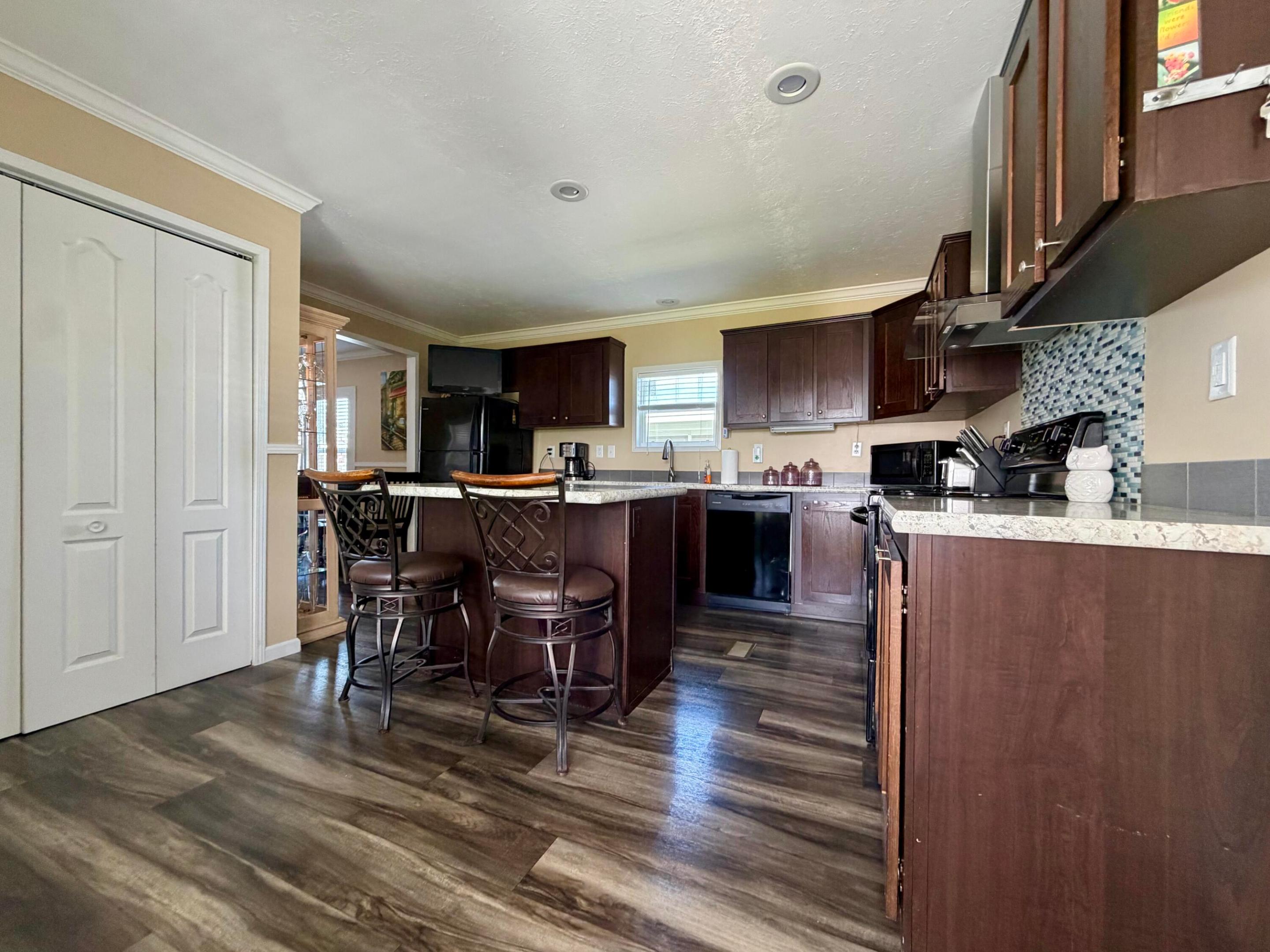 106 Sandhill Boulevard